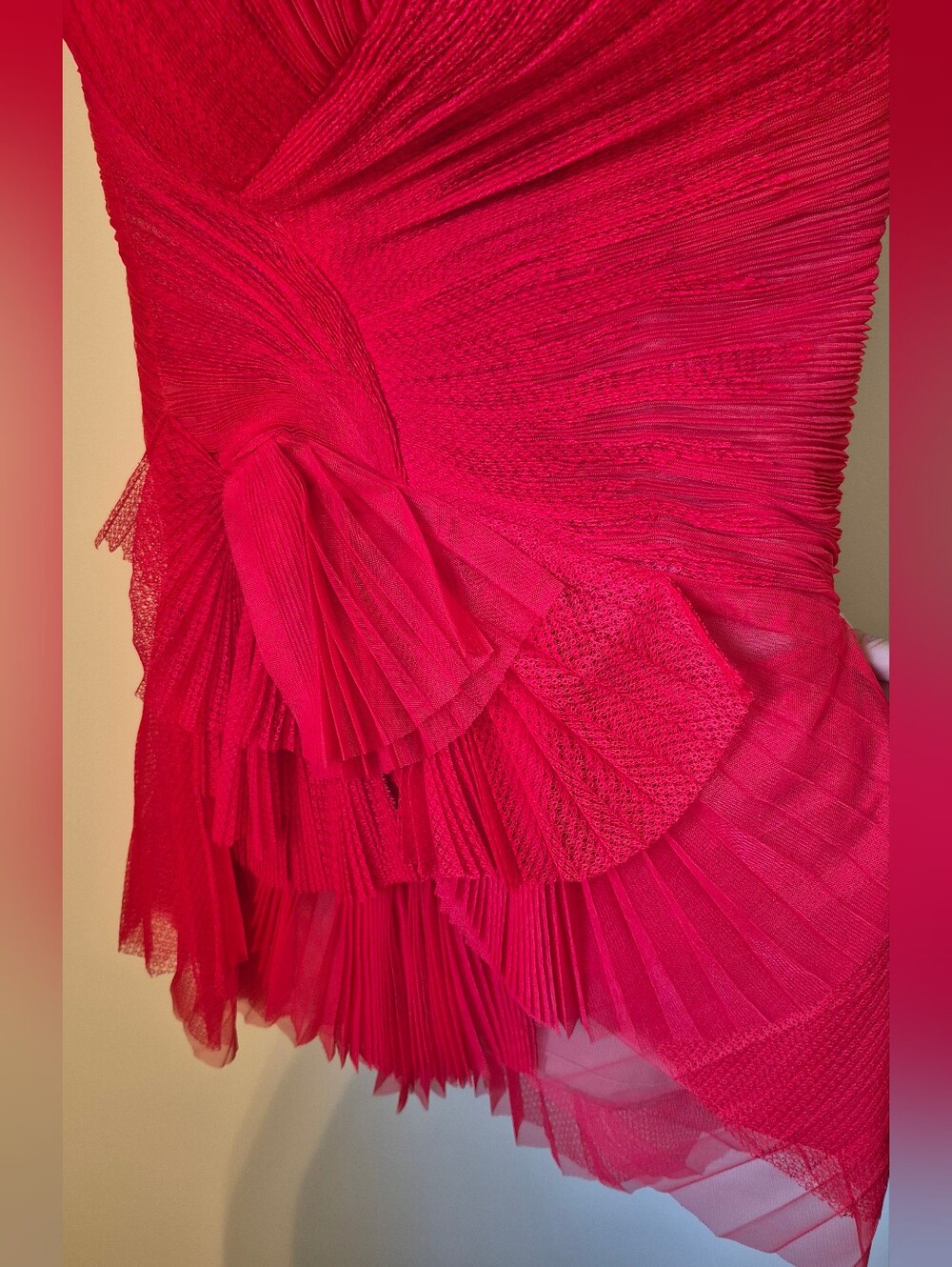 BCBGMAXAZRIA Runway The Coquette Red Berry Strapless Pleated Plisse Dress Size 4 - Picture 7 of 7